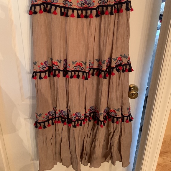 Tan maxi dress - Picture 3 of 8